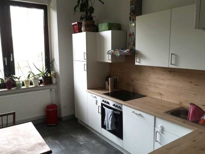 Schöne 3-Zimmer-Erdgeschosswohnung mit Einbauküche