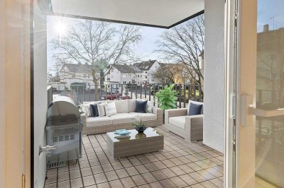 4-Zimmer-Südseiten-Traumwohnung mit Parkplatz + Balkon und Blick in den Garten mit altem Baumbestand