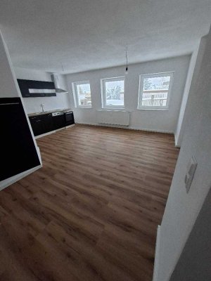 Kernsanierte 3-Zimmer Erdgeschosswohnung in Hof - sofort bezugsfrei