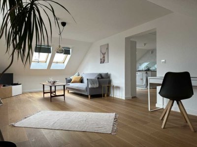 Wunderschöne Dachgeschosswohnung in bester Lage von Hannover Bothfeld, vollmöbliert 55qm