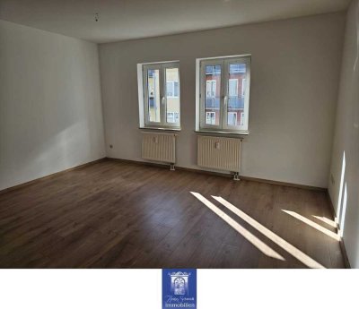 Gemütliche Wohnung ... Bad mit Wanne ... separate Küche!