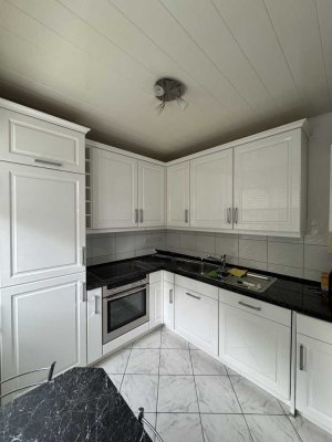 2 Zimmer Wohnung mit Einbauküche und modernem Bad