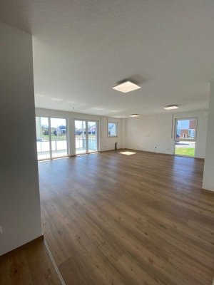 Lichtdurchflutete 3-Zimmerwohnung mit Balkon in Neubau nahe Kurpark