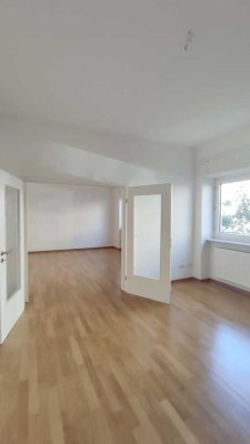 Helle, großzügige 3,5 Zimmer-Wohnung in Ludwigshafen Süd!