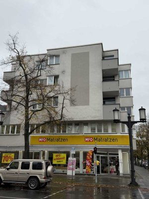 Helle 2-Zimmer Wohnung mit Balkon im 4. OG in Berlin-Charlottenburg