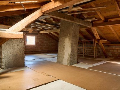 Saniertes Wohnhaus/zwei Wohnungen in sonniger Ruhelage in Landeck
