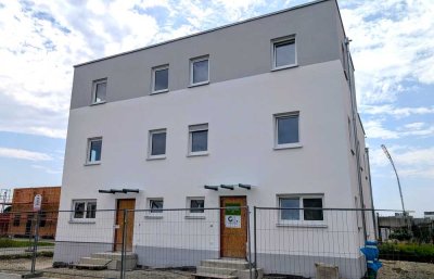 Erstbezug: Moderne Doppelhaushälfte mit Garten und Dachterrasse in Augsburg-Lechhausen