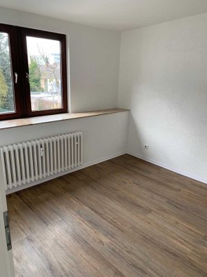 Krefeld ab 01.06.2025 schöne 2 ZKB Wohnung zu vermieten. Optional auch ab dem 01.01.2025