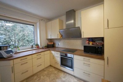 Großzügige 4-ZKB Wohnung mit Einbauküche und 2 Balkonen!