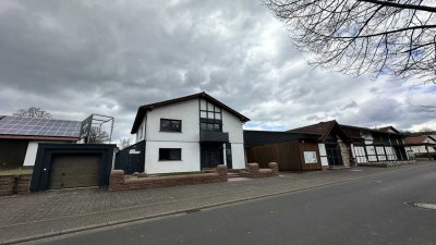 Einfamilienhaus + Einliegerwohnung + Gewerbefläche "Eventlocation Big Valley" + Parkplatz