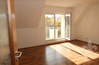 Zentral gelegene 1 Raum Wohnung mit Balkon & Pkw Stellplatz bietet Ihnen ab Mai ein neues Zuhause
