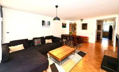 Provisionsfrei: Stilvolle 4-Zimmer-Wohnung mit Balkon und EBK im Zentrum von Gerlingen