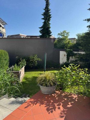 4-Zimmer-Altbauwohnung mit Terrasse und eigenem Garten