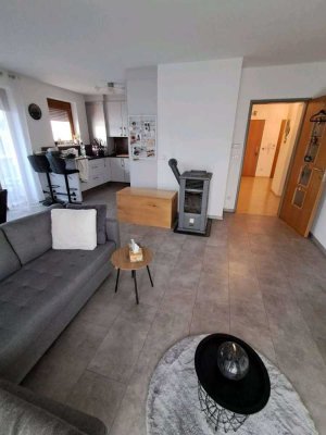 Gepflegte 3-Zimmer-Wohnung mit Balkon und Pelletofen — 76 m², Aufzug, TG-Platz