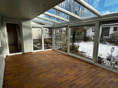 � Großzügige EG-Wohnung mit privatem Garten & Wintergarten – 4 Zi. + Esszimmer in Schierling
