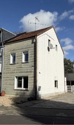 Schnäppchen!!!! Doppelhaushälfte in Niederzier zu verkaufen.