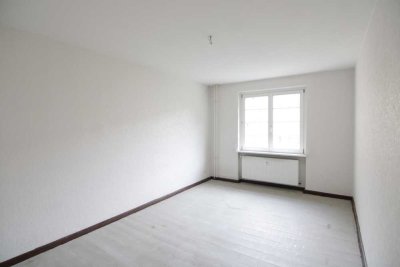 Tolle Altbauwohnung mit Dielenböden in der hübschen Scheiblerstraße/Renovierungsbedarf