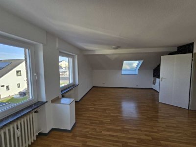 Attraktive 2-Zimmer-DG-Wohnung mit Gartennutzung in Gering