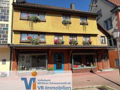 Tradition trifft Funktion – Wohn- und Geschäftshaus in zentraler Lage von Vöhrenbach!