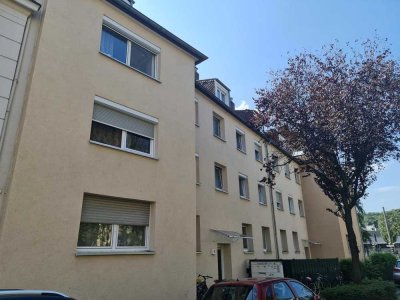Helles Dachgeschossapartment mit Balkon zum provisionsfreien Erwerb zum Mai frei werdend