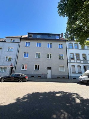 3,5-Zimmer Dachgeschosswohnung in Essen Schonnebeck zu vermieten!