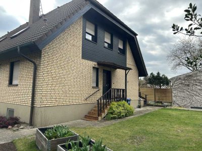 4-Zimmer-Doppelhaushälfte mit EBK in Berlin Staaken (Spandau)