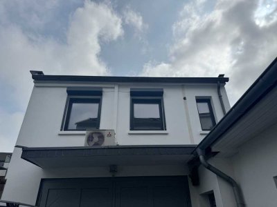 Erstbezug nach Sanierung: Exklusive 2-Raum-Wohnung mit gehobener Innenausstattung in Königswinter