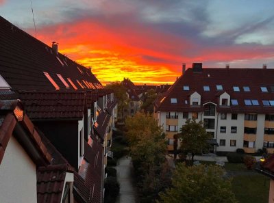 Exklusive 3,5-Zimmer-Maisonette-Wohnung auf 3 Etagen in Univiertel in Top Lage mit Balkon und EBK!!!