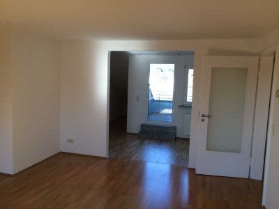 Großzügige, helle Maisonette Wohnung