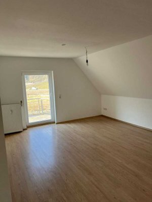 Toll geschnittene 3-Zimmer-Maisonette-Wohnung mit Balkon in Mayschoss