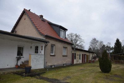 Einzigartige Gelegenheit: Großzügiges Grundstück mit renovierungsbedürftigem Altbau
