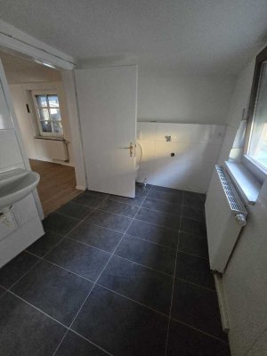 Schöne 4-Zimmer-Wohnung mit Terrasse, Garten und Außenstellplatz in Balingen-Engstlatt