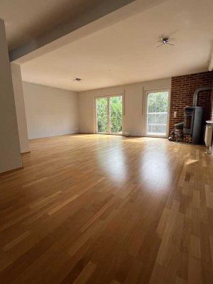 Attraktive Doppelhaushälfte mit Garten, Sauna & Garage in Gechingen – Bezugsfrei ab sofort