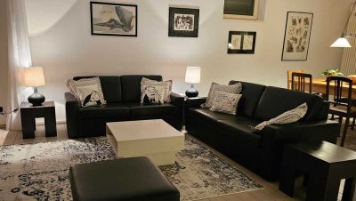 Exklusiv: Stilvolle möblierte 3 Zimmer Maisonette-Wohnung mit Terrasse, Garten, Carport