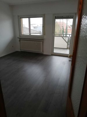 Gepflegte 2,5-Zimmer-Wohnung mit Balkon in Mörfelden-Walldorf