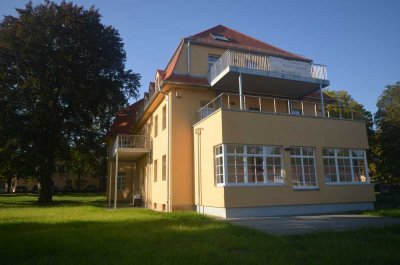 Stylische Maisonette-Wohnung im Schloßpark