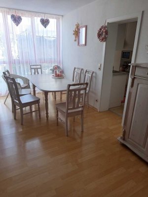 Helle 3-Zimmer Wohnung mit großer Dachterasse in Traunreut