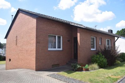 Provisionsfrei - freistehendes Einfamilienhaus mit großem Garten in Top-Lage