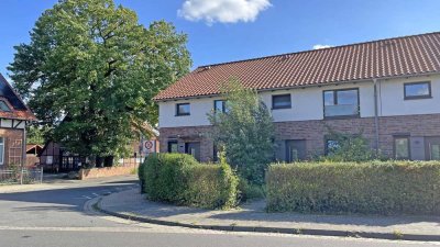 Langenhagen-Godshorn - angenehm Leben in gesuchter Lage - junges RMH mit 4 Zimmern, kl. Garten & Car