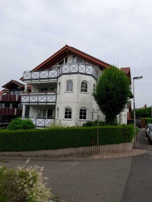 Stilvolle, gepflegte 3,5-Raum-Dachgeschosswohnung mit geh. Innenausstattung