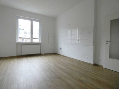 *** Modernisierte 3-Zi-Wohnung in zentraler Lage von Essen-Holsterhausen ***
