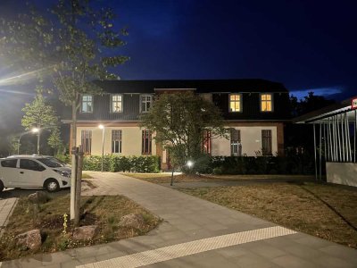 Wohnen im OxPark – lichtdurchflutete Gartenwohnung im liebevoll sanierten Denkmalensemble