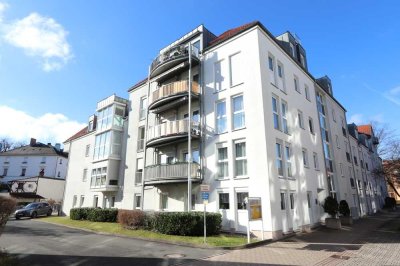 Betreutes Wohnen / ServiceWohnen+ - DG-Studio-Appartement mit Blick über Bayreuth - renoviert!
