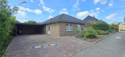 Moderner Architekten-Bungalow (Bj. 2011, 127m², 4 Zi.) + D´Carport  in attraktiver Lage Bargteheides