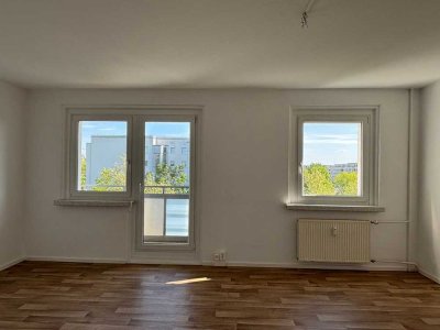 Schicke Familienwohnung mit Balkon und Wannenbad!