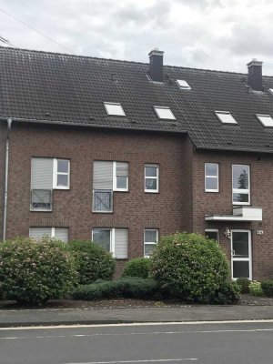 Ansprechende und gepflegte 2-Zimmer-Dachgeschosswohnung mit EBK in Viersen
