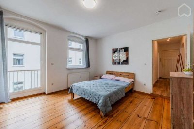 Bezugsfreie Single-Wohnung mit Innenhofblick im Simon-Dach-Viertel