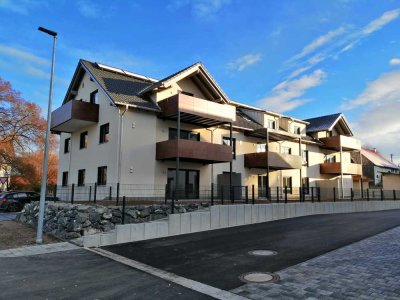 *Exklusive* 4-Zimmer Erdgeschosswohnung mit Garten in Lamerdingen