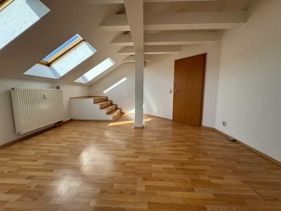 attraktive 3-Raum Wohnung ***TOP*** im DG, in bester Lage in Gera