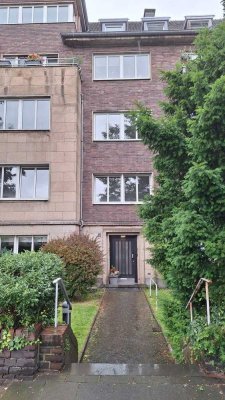 Renovierte 3 Zimmer Wohnung mit Balkon in Krefeld Cracau
